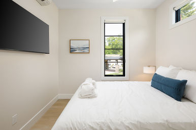 Hamilton Place image 10