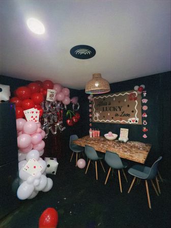 Custom In-Room Bachelorette Decor Setup Las Vegas image 7