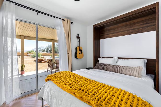 Desert Moon One Acre Property: Fully Fenced with Pickleball Court, Cowboy Pool, Hot Tub + Airstream image 17