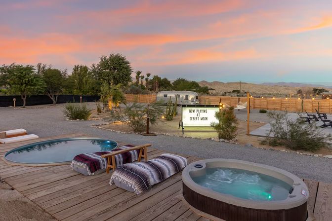 Desert Moon One Acre Property: Fully Fenced with Pickleball Court, Cowboy Pool, Hot Tub + Airstream image 2