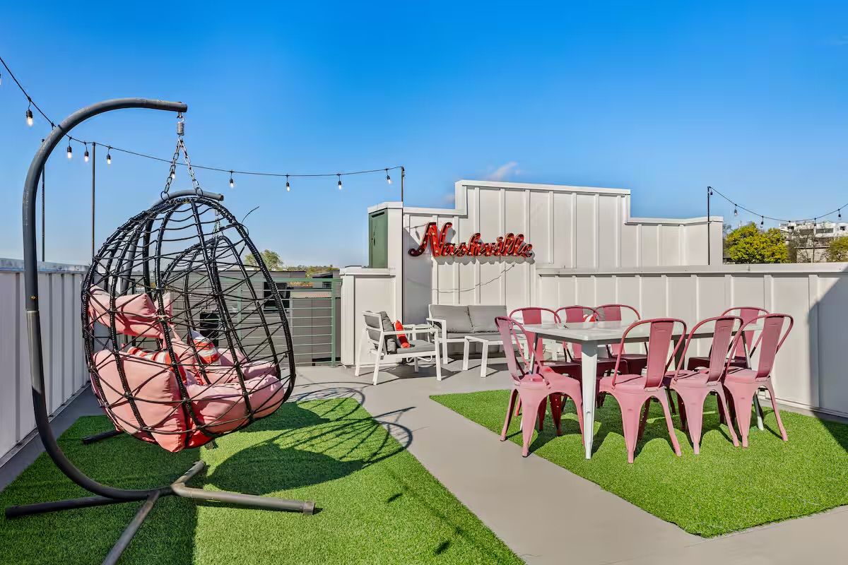 Run It Up: British-Inspired Rooftop Stay Close to Broadway image 3