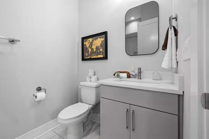 Run It Up: British-Inspired Rooftop Stay Close to Broadway image 41