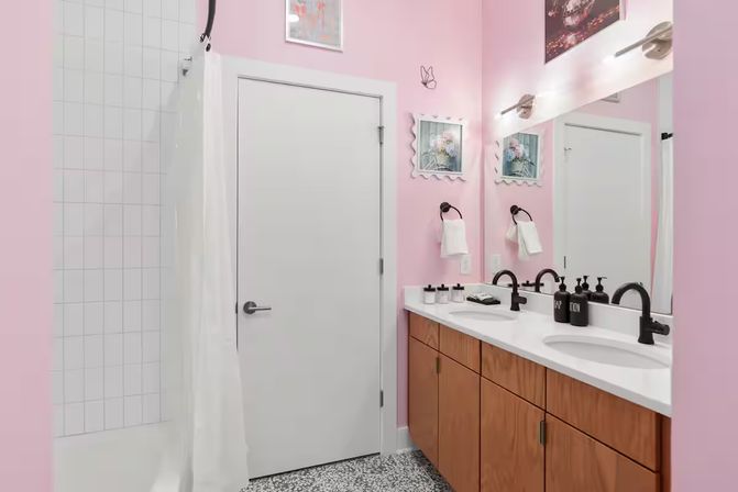 Music City Eden: Vibrant Rooftop Retreat Close to Broadway image 27