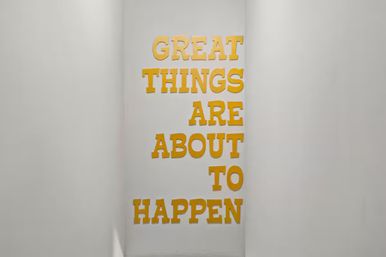 Blush & Bubbly: Chic Picture-Ready Pink Retreat Near Broadway image 9