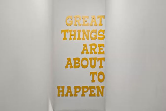 Blush & Bubbly: Chic Picture-Ready Pink Retreat Near Broadway image 9