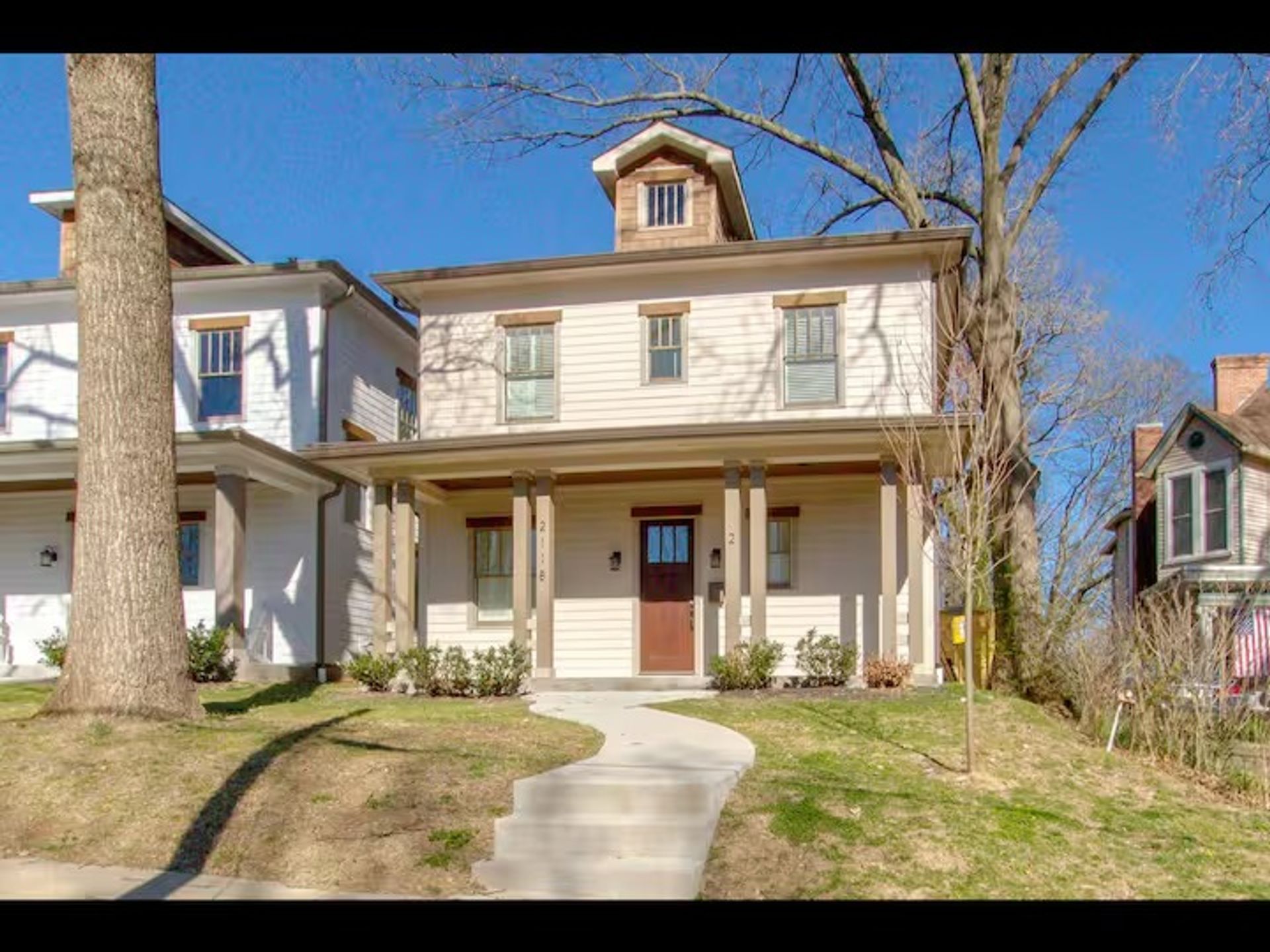 12 South Nashville Group Home - Sleeps 12, Walk to It All image 1