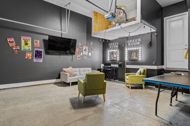 Run It Up: British-Inspired Rooftop Stay Close to Broadway image 48