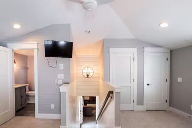 12 South Nashville Group Home - Sleeps 12, Walk to It All image 15