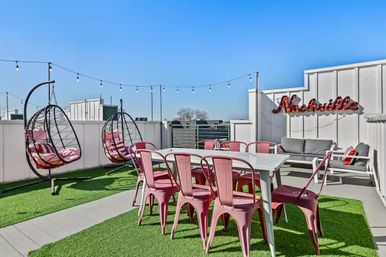 Run It Up: British-Inspired Rooftop Stay Close to Broadway image 44