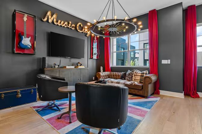 Run It Up: British-Inspired Rooftop Stay Close to Broadway image 2