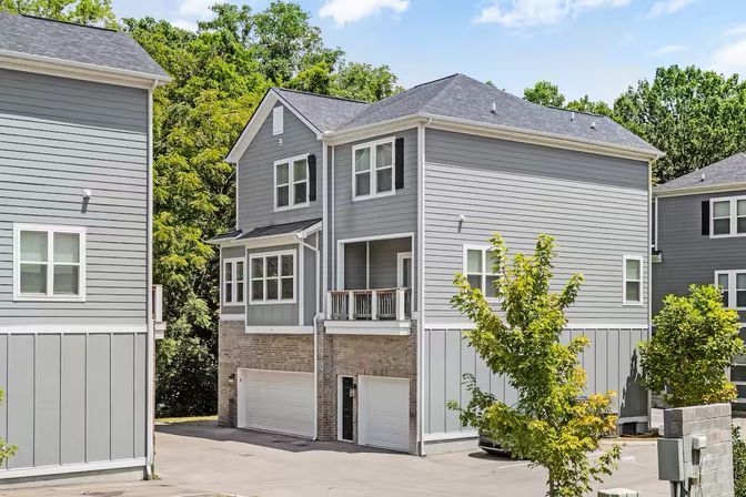 Blush & Bubbly: Chic Picture-Ready Pink Retreat Near Broadway image 32