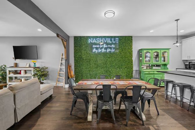 Strut & Strum: Stylish East Nashville Stay Near Broadway image 12