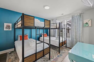 Blush & Bubbly: Chic Picture-Ready Pink Retreat Near Broadway image 17