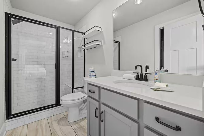 Blush & Bubbly: Chic Picture-Ready Pink Retreat Near Broadway image 24