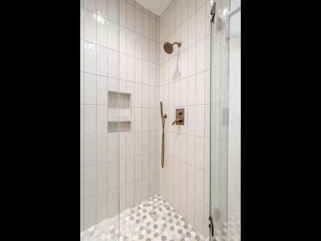 12 South Nashville Group Home - Sleeps 12, Walk to It All image 4