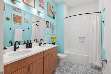 Music City Eden: Vibrant Rooftop Retreat Close to Broadway image 23