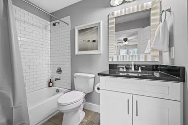 Strut & Strum: Stylish East Nashville Stay Near Broadway image 25