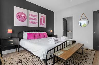 Showtime at Midnight: Rooftop Retreat 10 Min to Broadway image 8