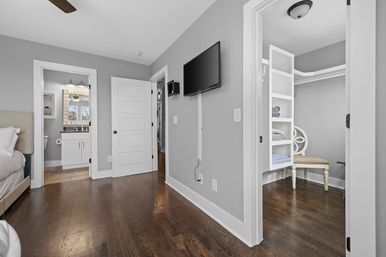 Strut & Strum: Stylish East Nashville Stay Near Broadway image 21