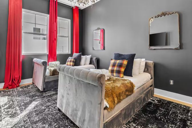 Run It Up: British-Inspired Rooftop Stay Close to Broadway image 28