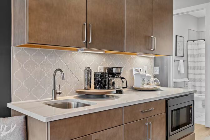 Run It Up: British-Inspired Rooftop Stay Close to Broadway image 16