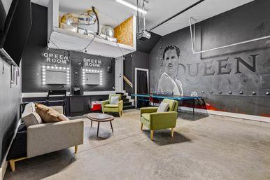 Run It Up: British-Inspired Rooftop Stay Close to Broadway image 4