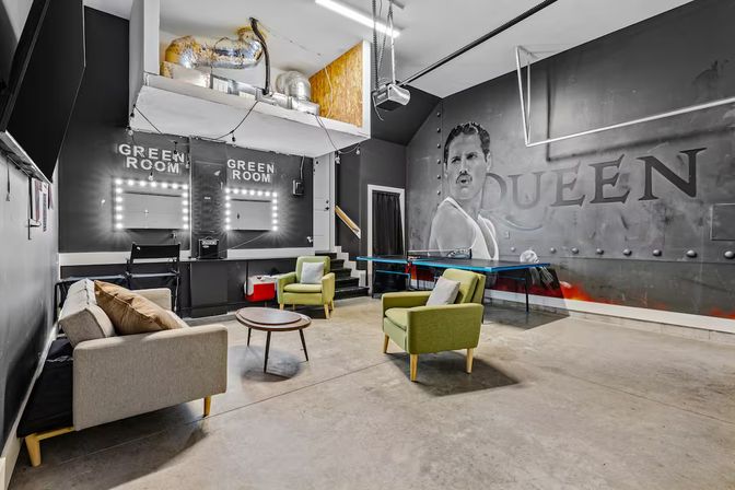 Run It Up: British-Inspired Rooftop Stay Close to Broadway image 4