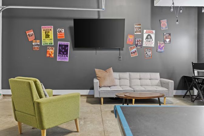 Run It Up: British-Inspired Rooftop Stay Close to Broadway image 47