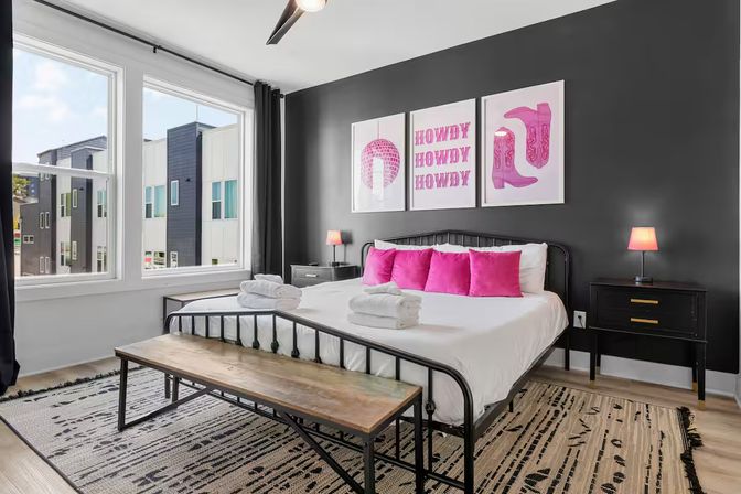 Showtime at Midnight: Rooftop Retreat 10 Min to Broadway image 4