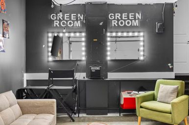 Run It Up: British-Inspired Rooftop Stay Close to Broadway image 49