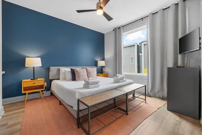 Showtime at Midnight: Rooftop Retreat 10 Min to Broadway image 15