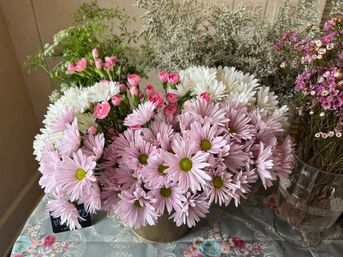 Bloom Before I Do: Private Mobile Bloom Bar Experience image 15