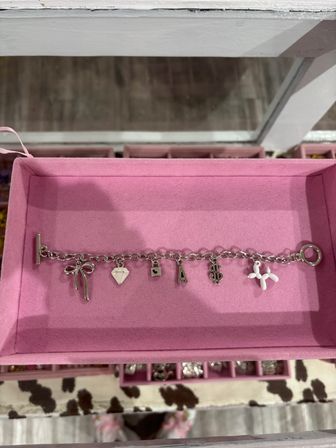 Custom Jewelry Making Charm Bar in Scottsdale, AZ image 57