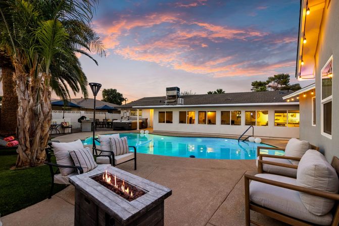 Cactus Casita: 5 Bed, 3 Bath Home & Casita with Heated Pool, Hot Tub and Proximity to Old Town Scottsdale image 1