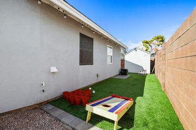 Cactus Casita: 5 Bed, 3 Bath Home & Casita with Heated Pool, Hot Tub and Proximity to Old Town Scottsdale image 35