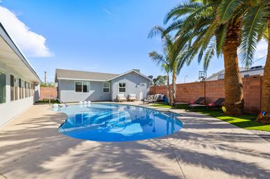 Cactus Casita: 5 Bed, 3 Bath Home & Casita with Heated Pool, Hot Tub and Proximity to Old Town Scottsdale image 26