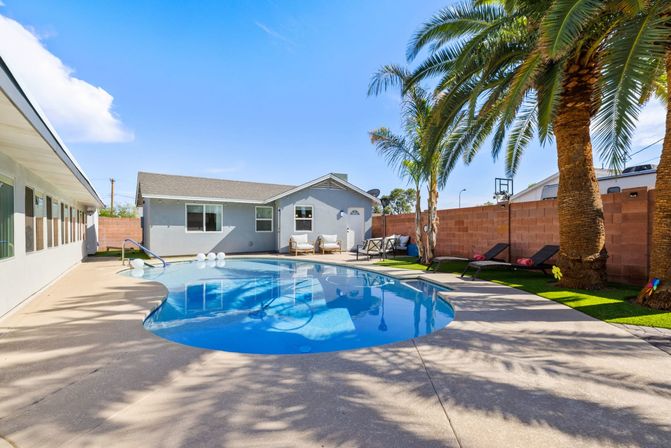 Cactus Casita: 5 Bed, 3 Bath Home & Casita with Heated Pool, Hot Tub and Proximity to Old Town Scottsdale image 26