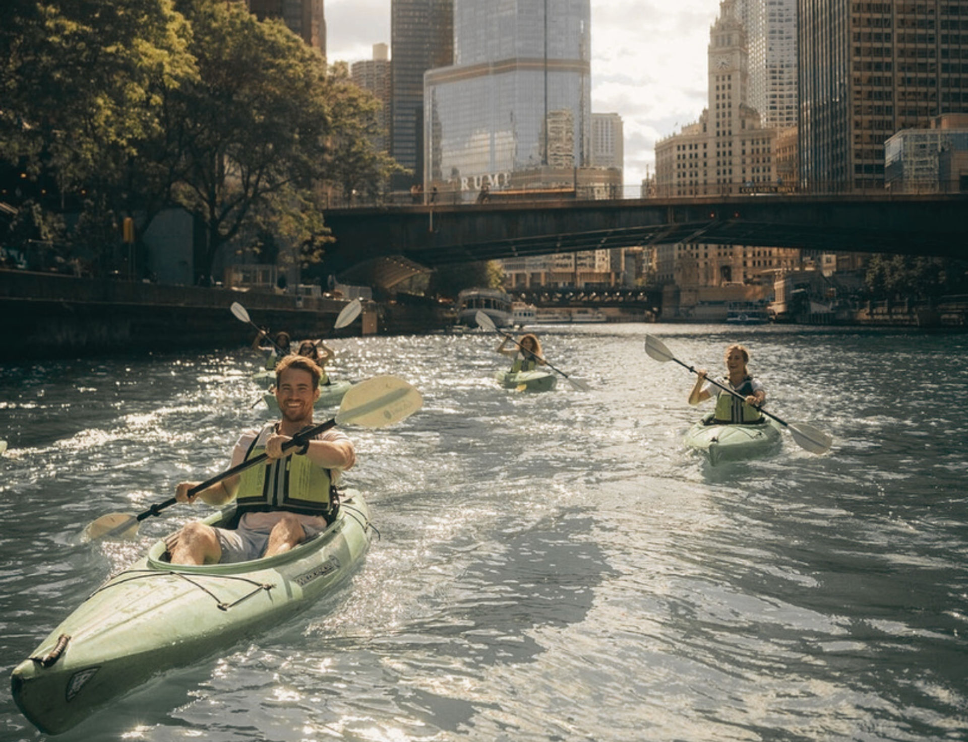 Chicago Skyline Kayak Tour: River & Lakefront Paddle image 1