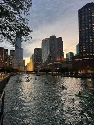 Urban kayaks: Sunset Tour on the Chicago River image 1