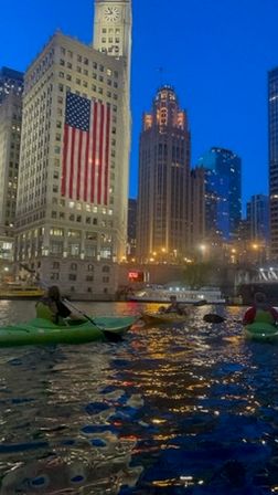 Urban kayaks: Sunset Tour on the Chicago River image 2