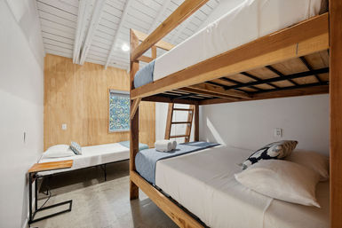 Good Life Resort 6 BR Surf Loft with Event Space image 31