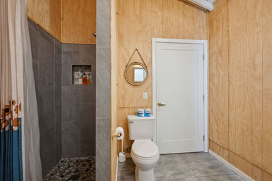 Good Life Resort 6 BR Surf Loft with Event Space image 34