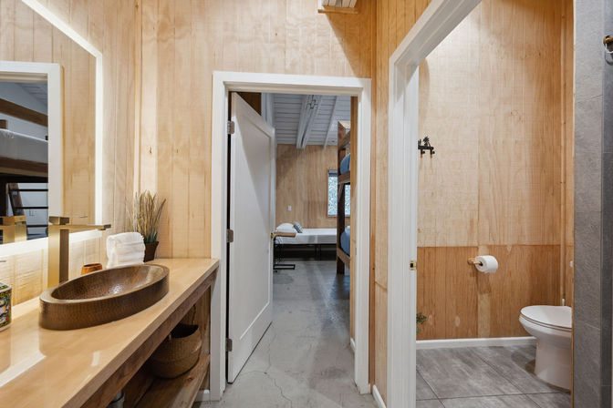 Good Life Resort 6 BR Surf Loft with Event Space image 29