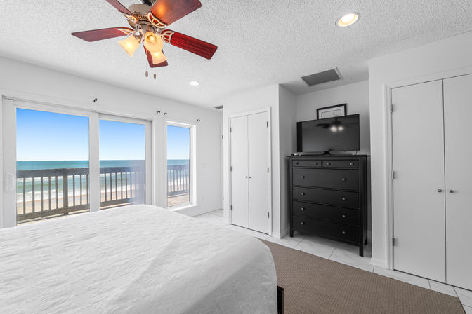 Sun Kissed: 5BR Oceanfront Home with Epic Front Deck in South Ponte Beach image 27