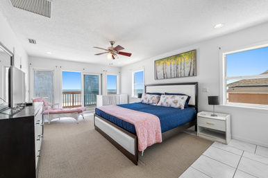 Sun Kissed: 5BR Oceanfront Home with Epic Front Deck in South Ponte Beach image 29