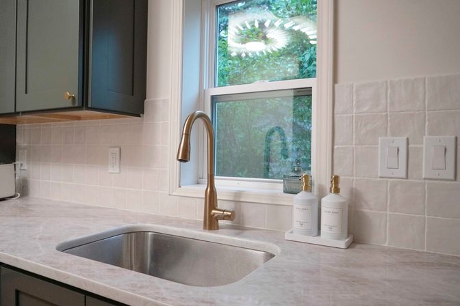 Olive House on Main --Walk to Downtown Boyne --3BR image 31