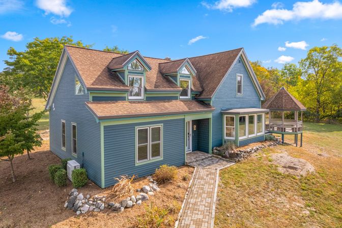 "Farmhouse 1918" Grand Retreat for 12p-LakeViews image 9