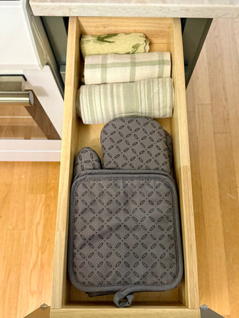 Olive House on Main --Walk to Downtown Boyne --3BR image 9
