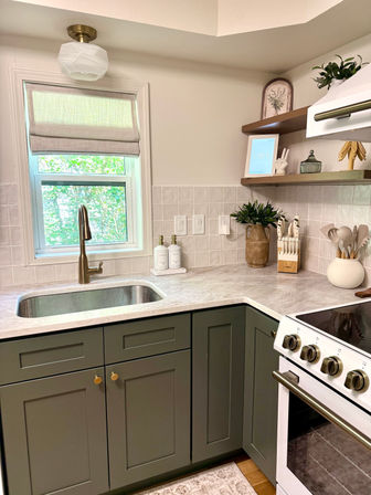 Olive House on Main --Walk to Downtown Boyne --3BR image 21