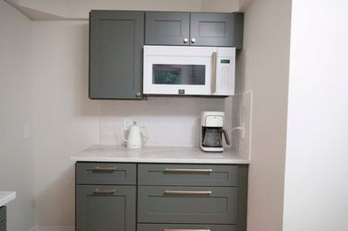 Olive House on Main --Walk to Downtown Boyne --3BR image 27